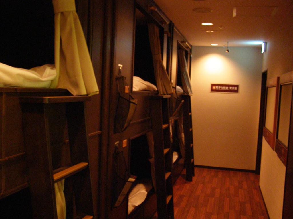 Resort Capsule Sakuragicho Yokohama  Exterior photo