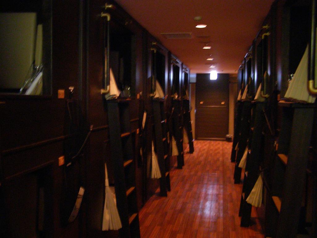 Resort Capsule Sakuragicho Yokohama  Exterior photo